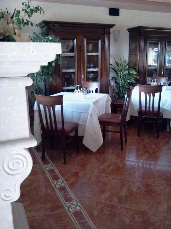 Albergo Al Portico Azzano Decimo Luaran gambar